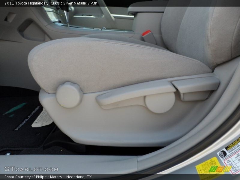 Classic Silver Metallic / Ash 2011 Toyota Highlander