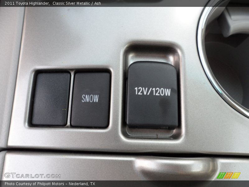 Classic Silver Metallic / Ash 2011 Toyota Highlander