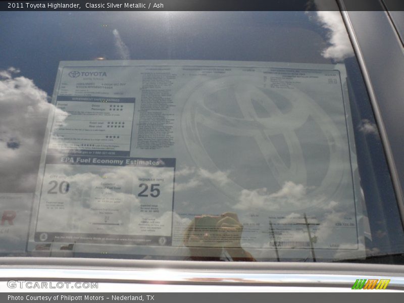 Classic Silver Metallic / Ash 2011 Toyota Highlander