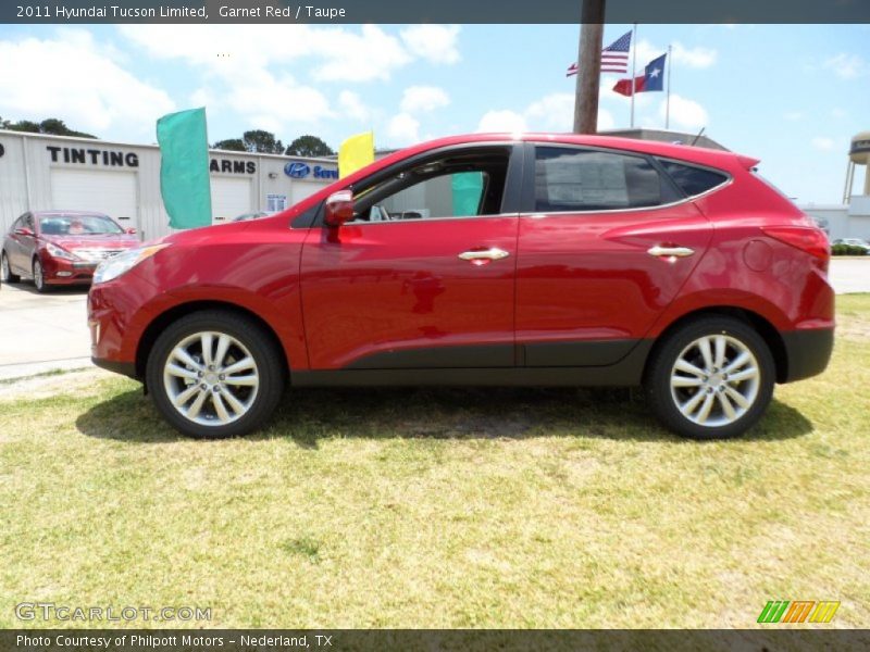 Garnet Red / Taupe 2011 Hyundai Tucson Limited