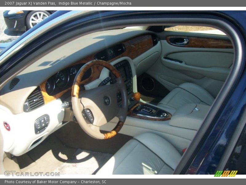 Indigo Blue Metallic / Champagne/Mocha 2007 Jaguar XJ Vanden Plas