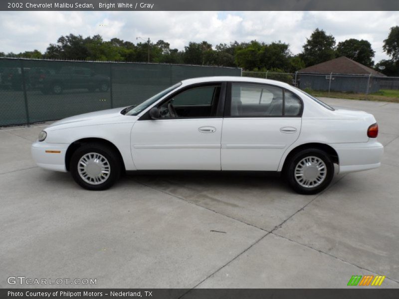 Bright White / Gray 2002 Chevrolet Malibu Sedan