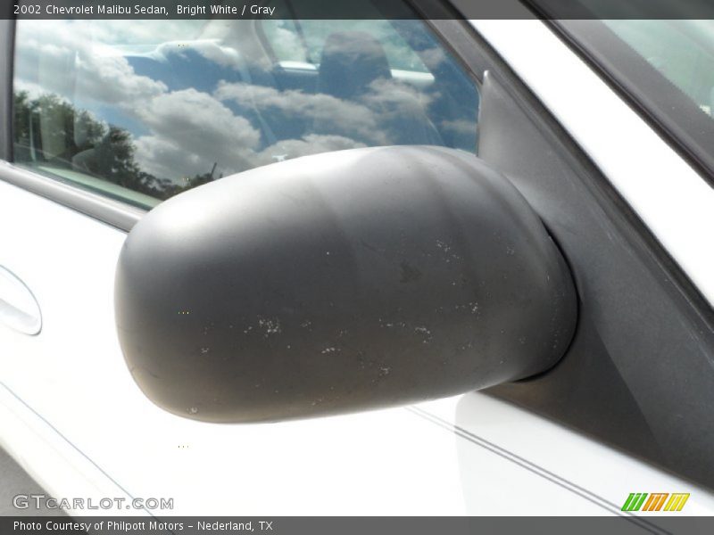 Bright White / Gray 2002 Chevrolet Malibu Sedan