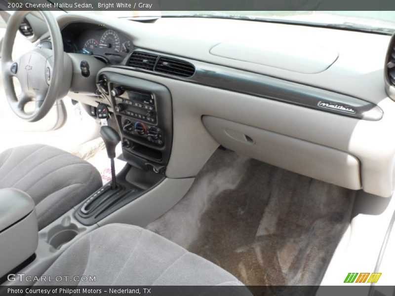 Bright White / Gray 2002 Chevrolet Malibu Sedan