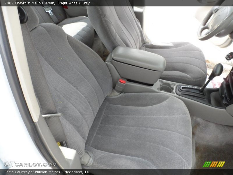 Bright White / Gray 2002 Chevrolet Malibu Sedan