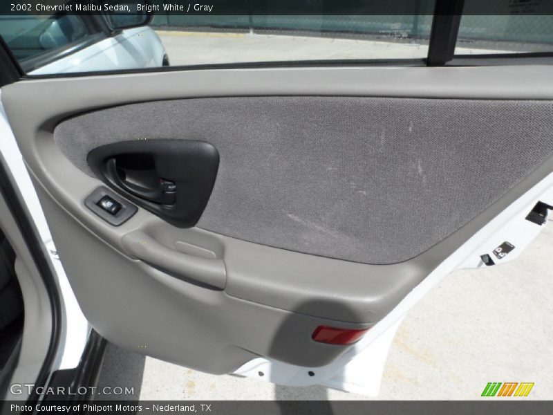 Bright White / Gray 2002 Chevrolet Malibu Sedan