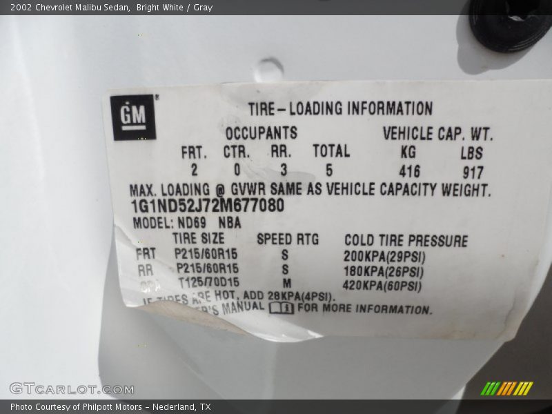 Bright White / Gray 2002 Chevrolet Malibu Sedan
