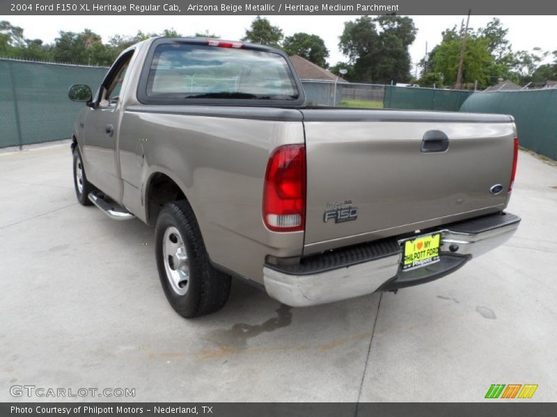 Arizona Beige Metallic / Heritage Medium Parchment 2004 Ford F150 XL Heritage Regular Cab