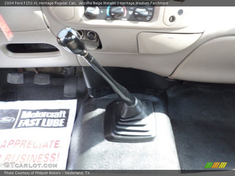 Arizona Beige Metallic / Heritage Medium Parchment 2004 Ford F150 XL Heritage Regular Cab