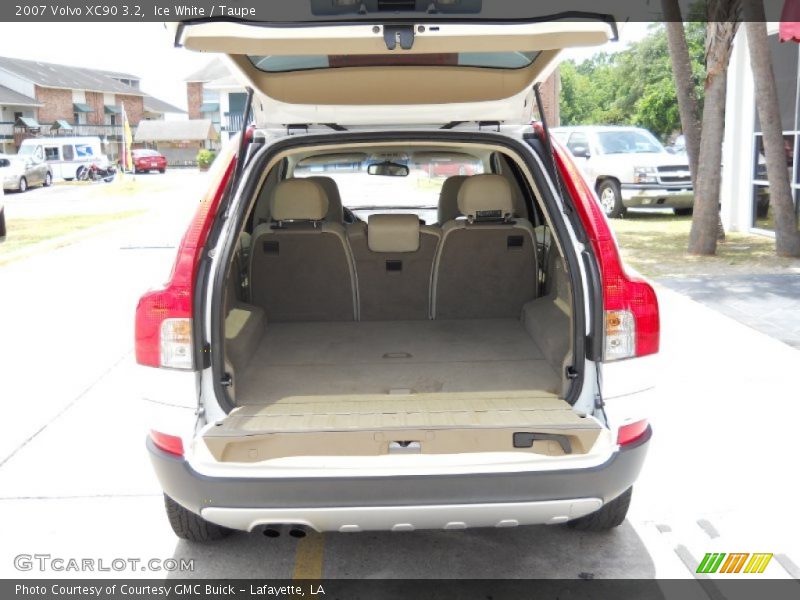 Ice White / Taupe 2007 Volvo XC90 3.2