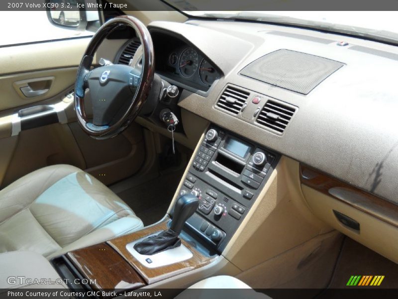Ice White / Taupe 2007 Volvo XC90 3.2