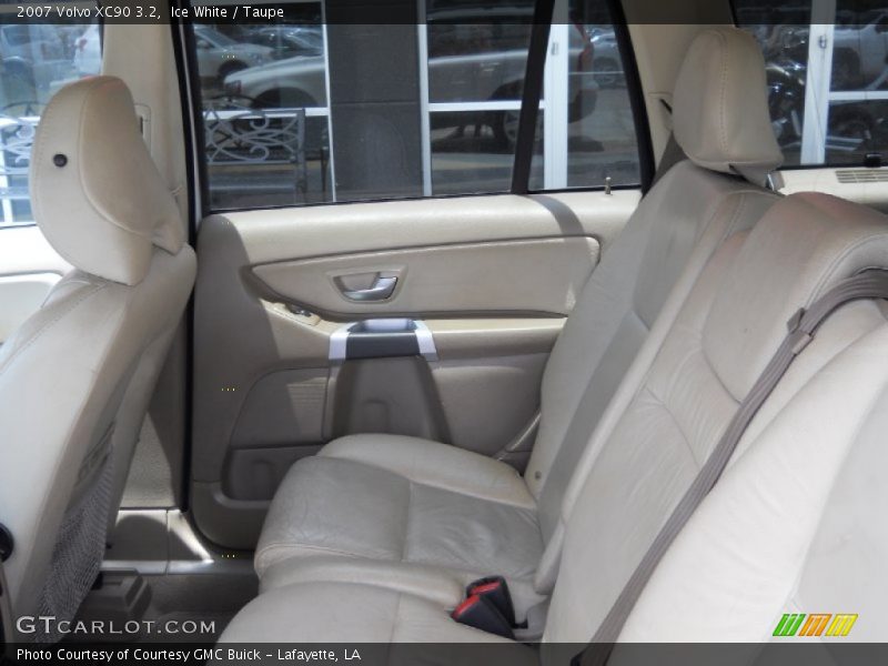 Ice White / Taupe 2007 Volvo XC90 3.2