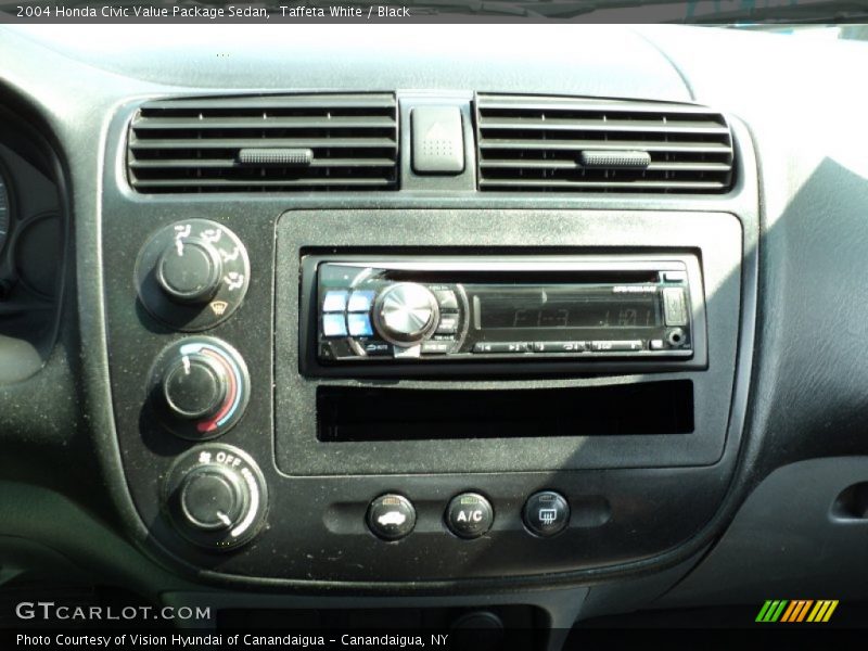 Taffeta White / Black 2004 Honda Civic Value Package Sedan