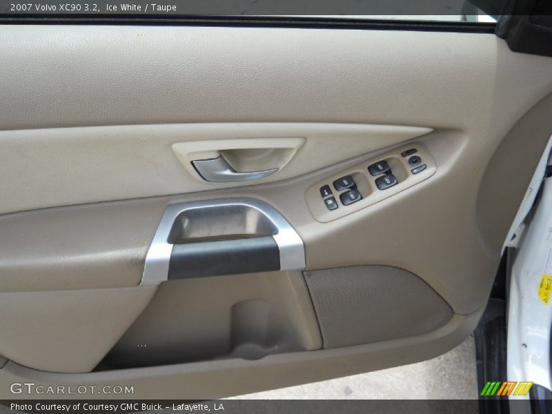 Ice White / Taupe 2007 Volvo XC90 3.2