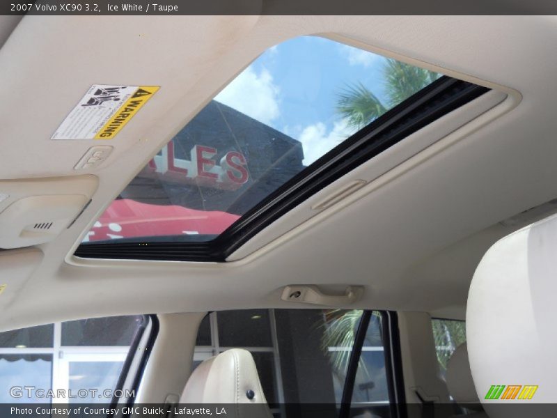 Ice White / Taupe 2007 Volvo XC90 3.2
