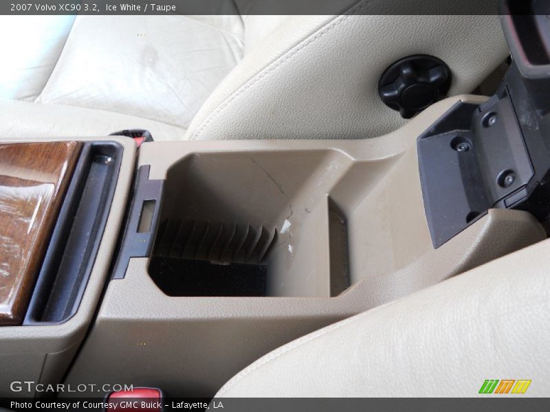 Ice White / Taupe 2007 Volvo XC90 3.2