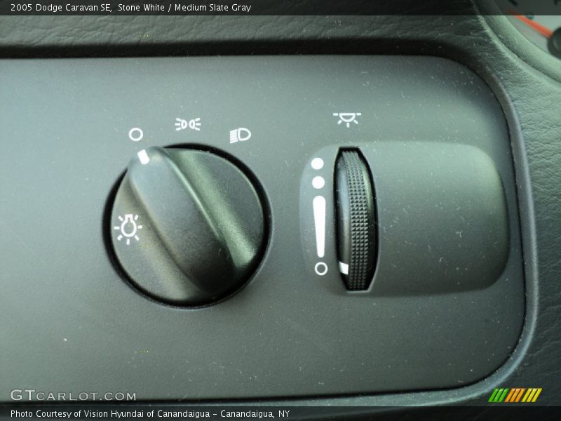 Stone White / Medium Slate Gray 2005 Dodge Caravan SE