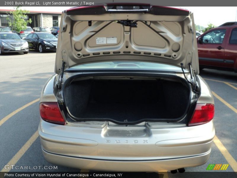 Light Sandrift Metallic / Taupe 2003 Buick Regal LS