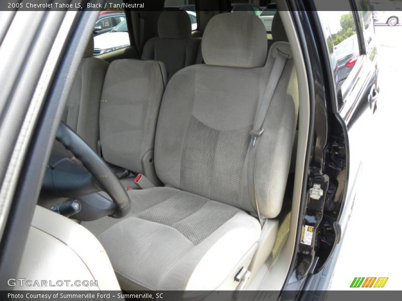 Black / Tan/Neutral 2005 Chevrolet Tahoe LS