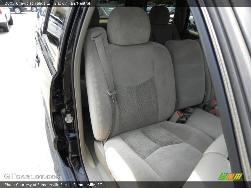 Black / Tan/Neutral 2005 Chevrolet Tahoe LS