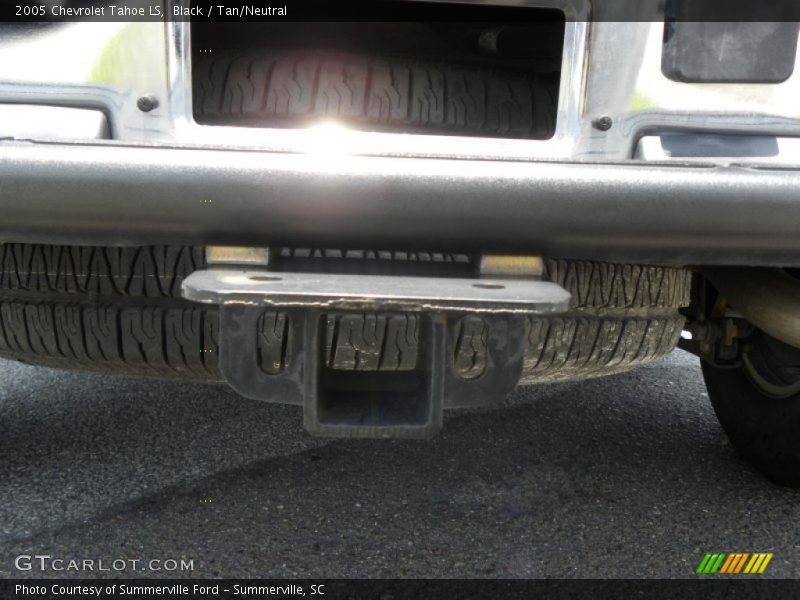 Black / Tan/Neutral 2005 Chevrolet Tahoe LS