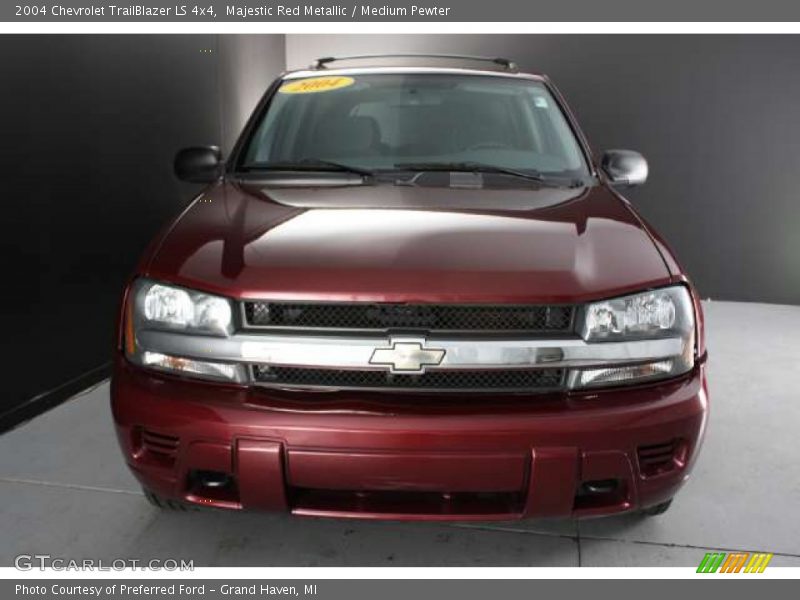 Majestic Red Metallic / Medium Pewter 2004 Chevrolet TrailBlazer LS 4x4