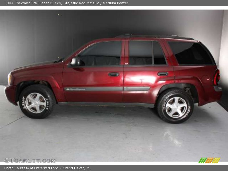 Majestic Red Metallic / Medium Pewter 2004 Chevrolet TrailBlazer LS 4x4