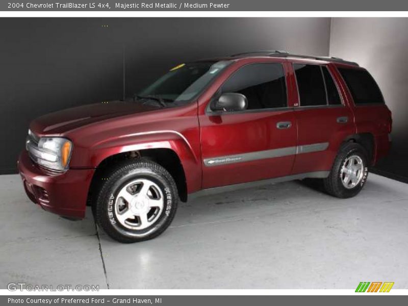 Majestic Red Metallic / Medium Pewter 2004 Chevrolet TrailBlazer LS 4x4