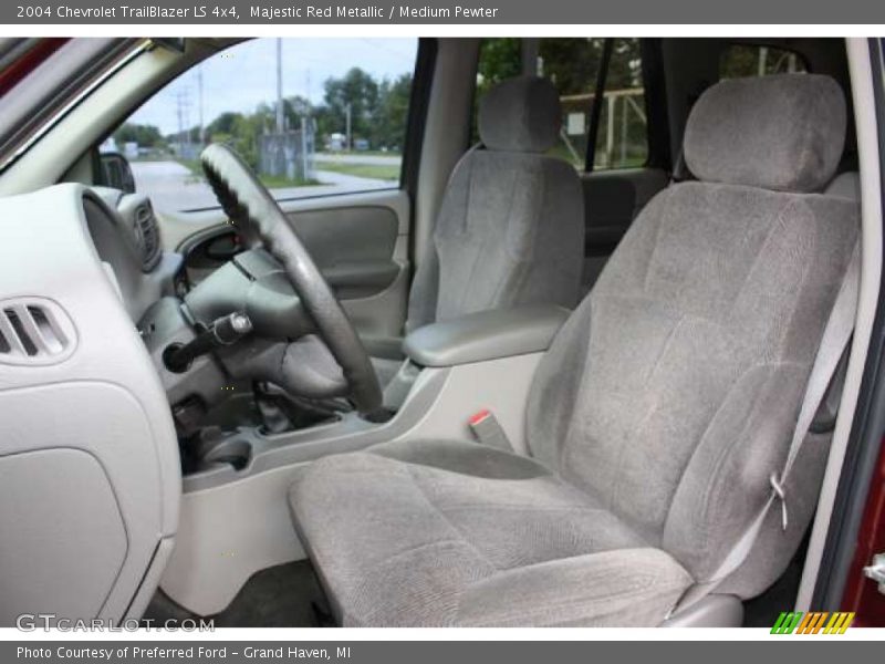 Majestic Red Metallic / Medium Pewter 2004 Chevrolet TrailBlazer LS 4x4