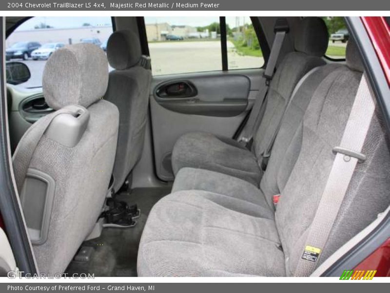 Majestic Red Metallic / Medium Pewter 2004 Chevrolet TrailBlazer LS 4x4