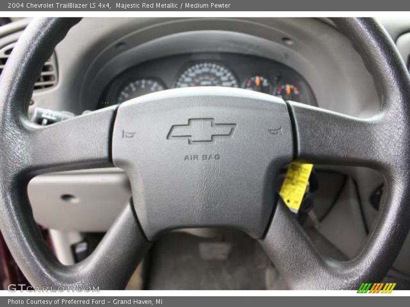 Majestic Red Metallic / Medium Pewter 2004 Chevrolet TrailBlazer LS 4x4