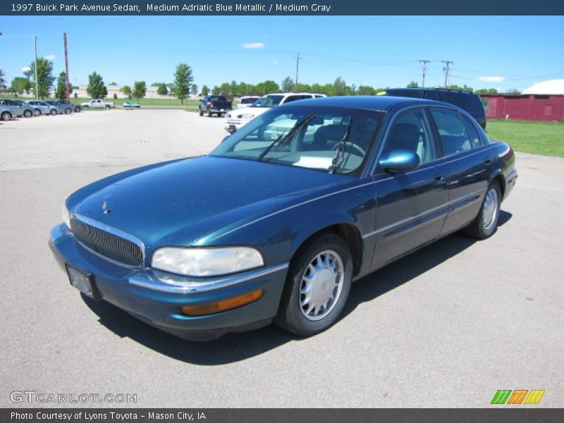 Front 3/4 View of 1997 Park Avenue Sedan