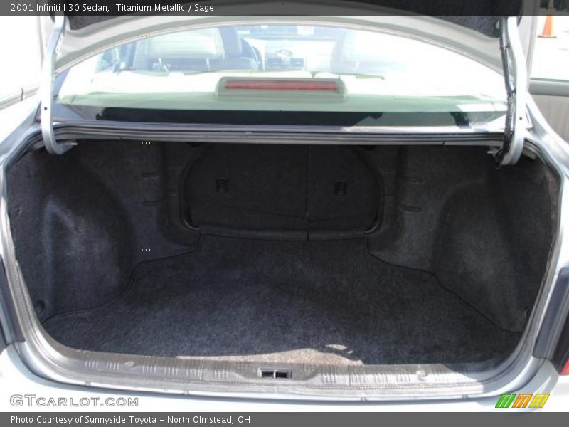 Titanium Metallic / Sage 2001 Infiniti I 30 Sedan