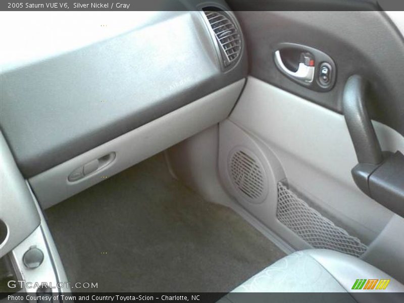 Silver Nickel / Gray 2005 Saturn VUE V6