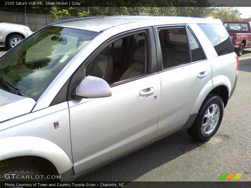 Silver Nickel / Gray 2005 Saturn VUE V6