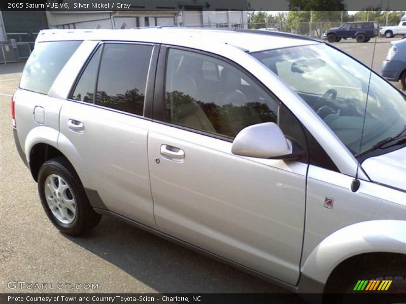 Silver Nickel / Gray 2005 Saturn VUE V6