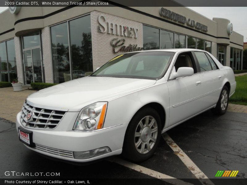 White Diamond Tricoat / Shale/Cocoa 2009 Cadillac DTS