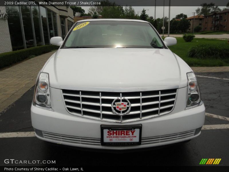 White Diamond Tricoat / Shale/Cocoa 2009 Cadillac DTS