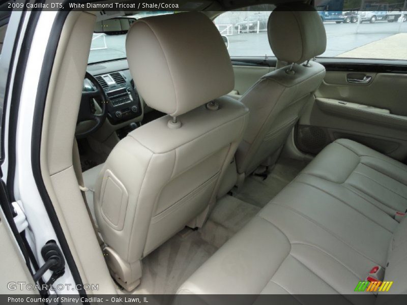 White Diamond Tricoat / Shale/Cocoa 2009 Cadillac DTS
