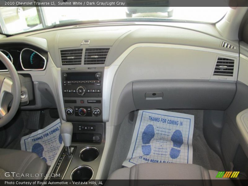 Summit White / Dark Gray/Light Gray 2010 Chevrolet Traverse LS