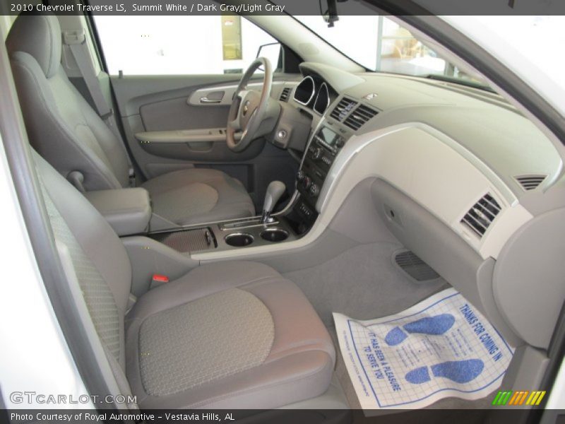 Summit White / Dark Gray/Light Gray 2010 Chevrolet Traverse LS