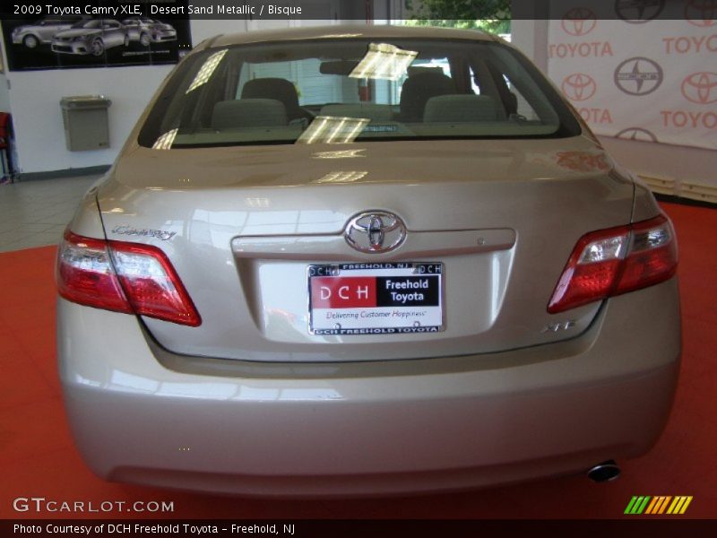 Desert Sand Metallic / Bisque 2009 Toyota Camry XLE
