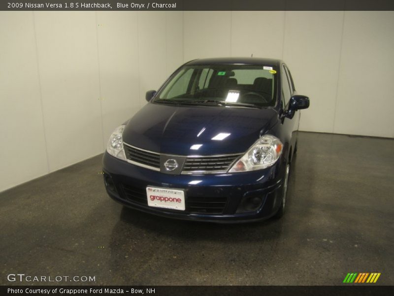 Blue Onyx / Charcoal 2009 Nissan Versa 1.8 S Hatchback