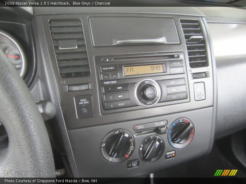 Blue Onyx / Charcoal 2009 Nissan Versa 1.8 S Hatchback