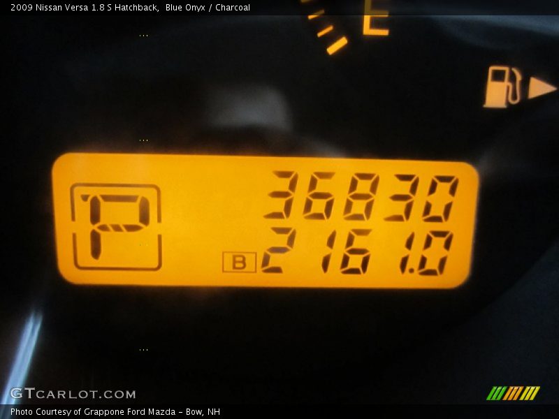 Blue Onyx / Charcoal 2009 Nissan Versa 1.8 S Hatchback
