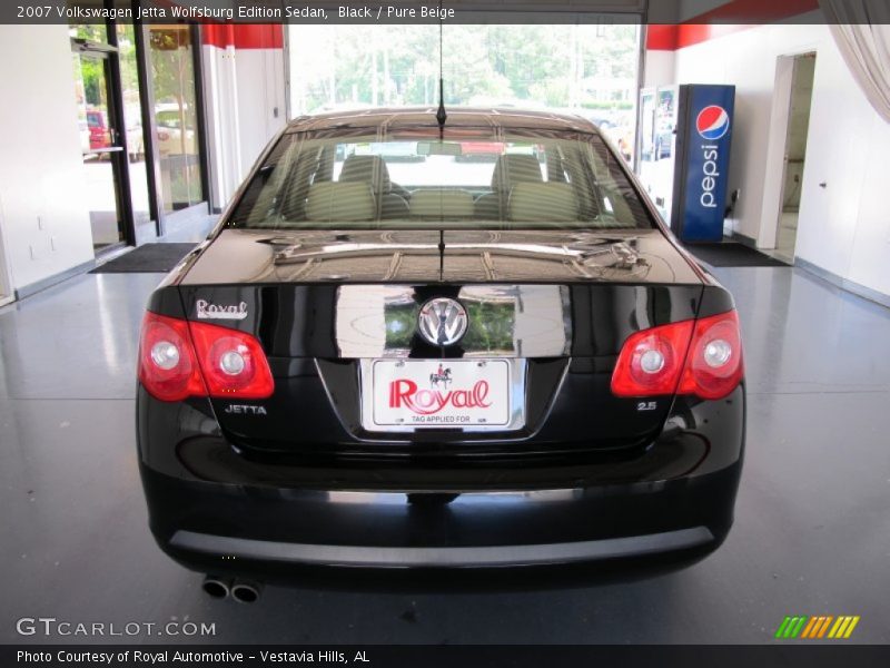 Black / Pure Beige 2007 Volkswagen Jetta Wolfsburg Edition Sedan