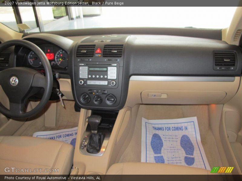 Black / Pure Beige 2007 Volkswagen Jetta Wolfsburg Edition Sedan