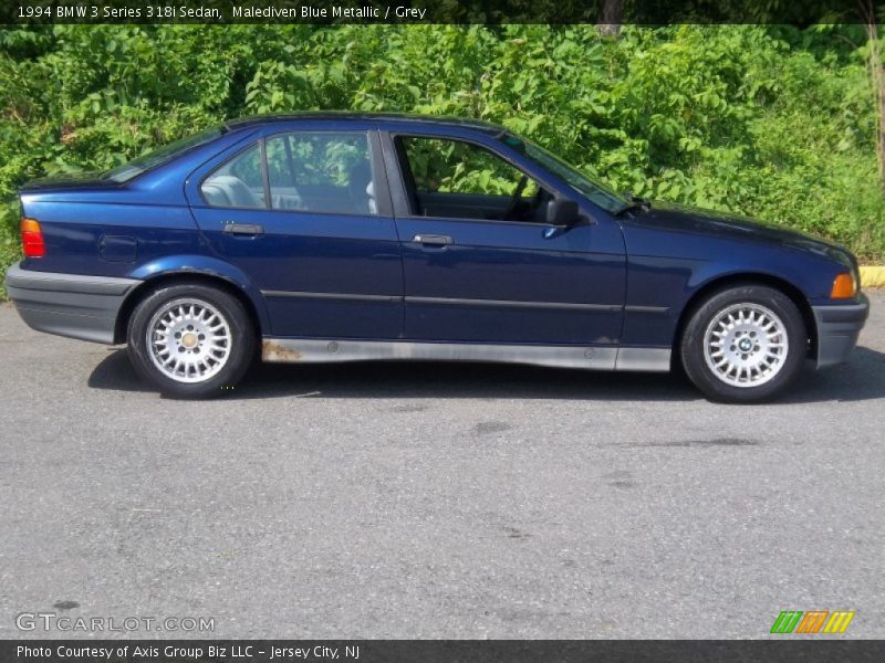 Malediven Blue Metallic / Grey 1994 BMW 3 Series 318i Sedan