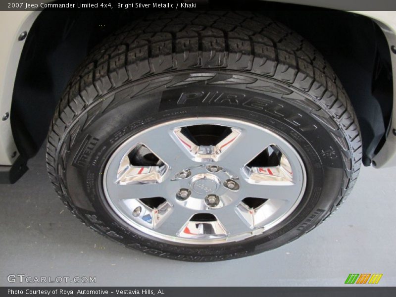 Bright Silver Metallic / Khaki 2007 Jeep Commander Limited 4x4