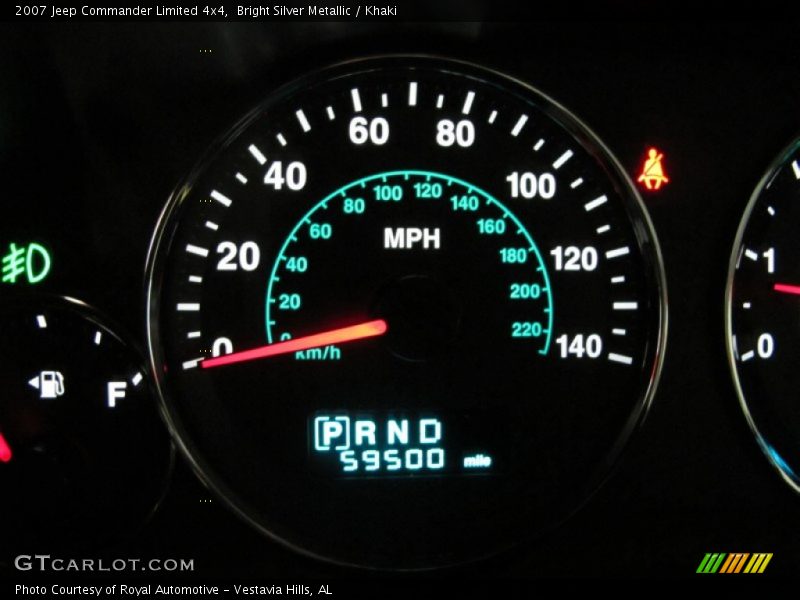 Bright Silver Metallic / Khaki 2007 Jeep Commander Limited 4x4